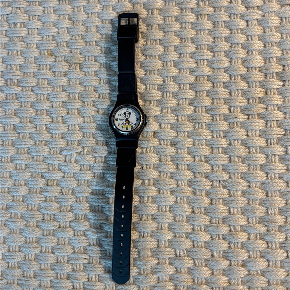 Vintage Mickey Mouse analog watch